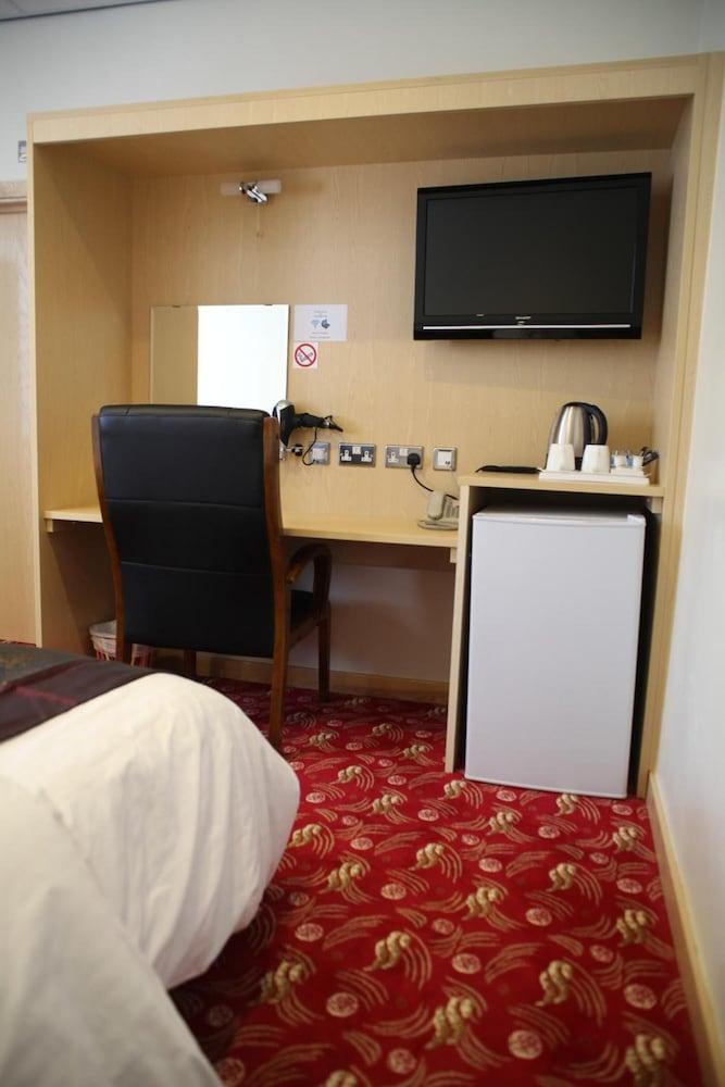 Cambridge Hotel Huddersfield Ngoại thất bức ảnh