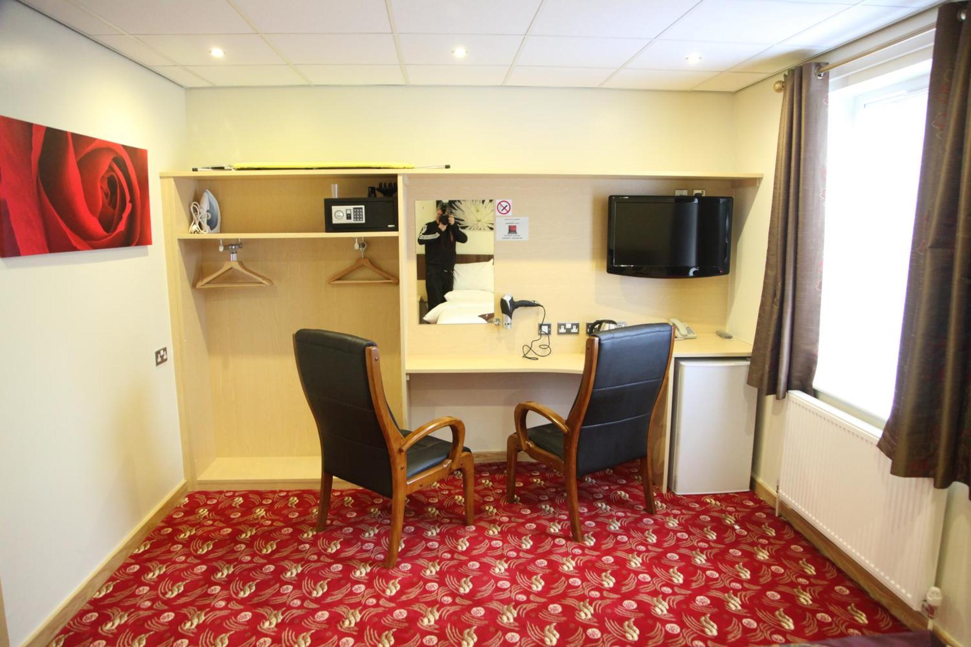 Cambridge Hotel Huddersfield Ngoại thất bức ảnh