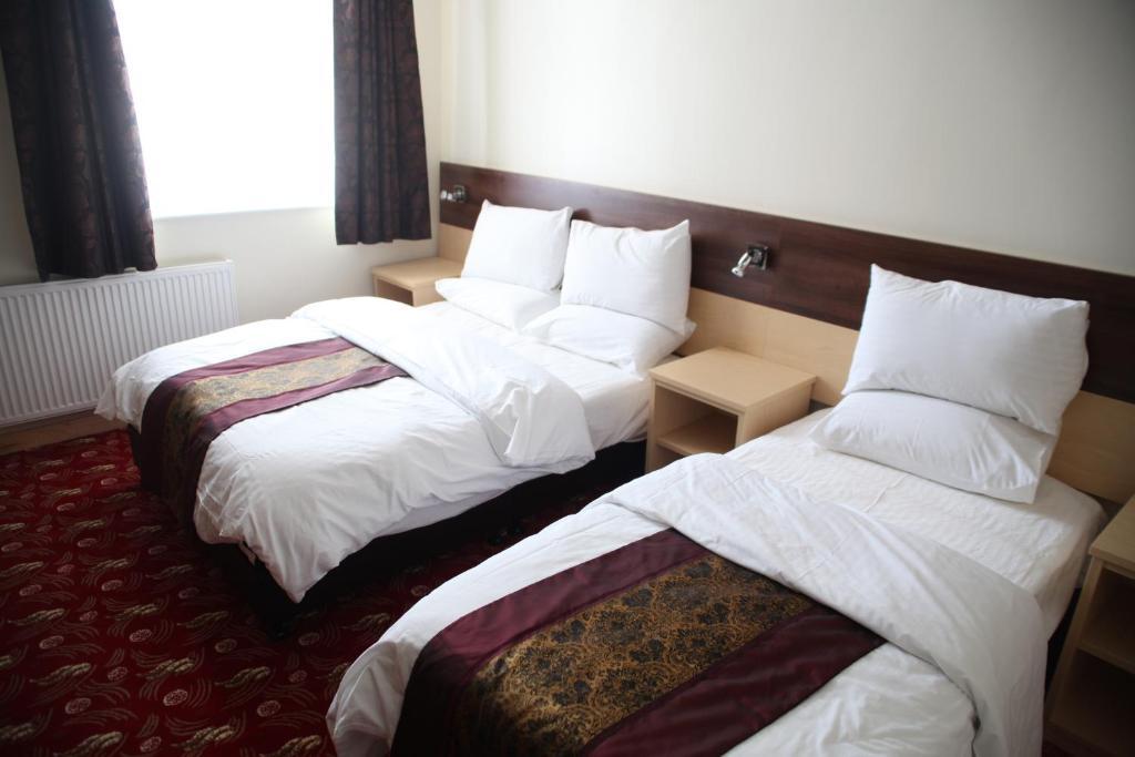 Cambridge Hotel Huddersfield Ngoại thất bức ảnh