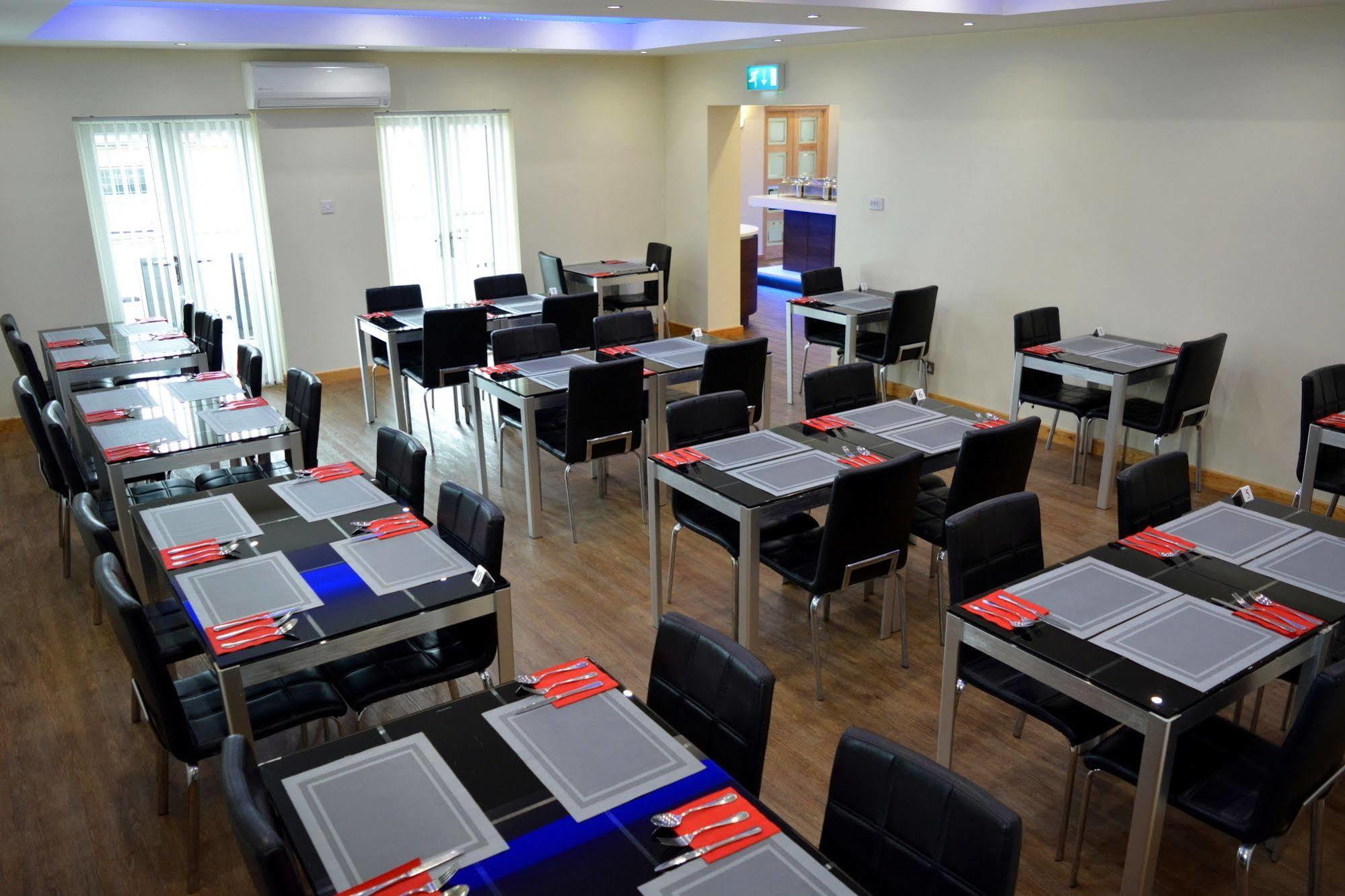 Cambridge Hotel Huddersfield Ngoại thất bức ảnh