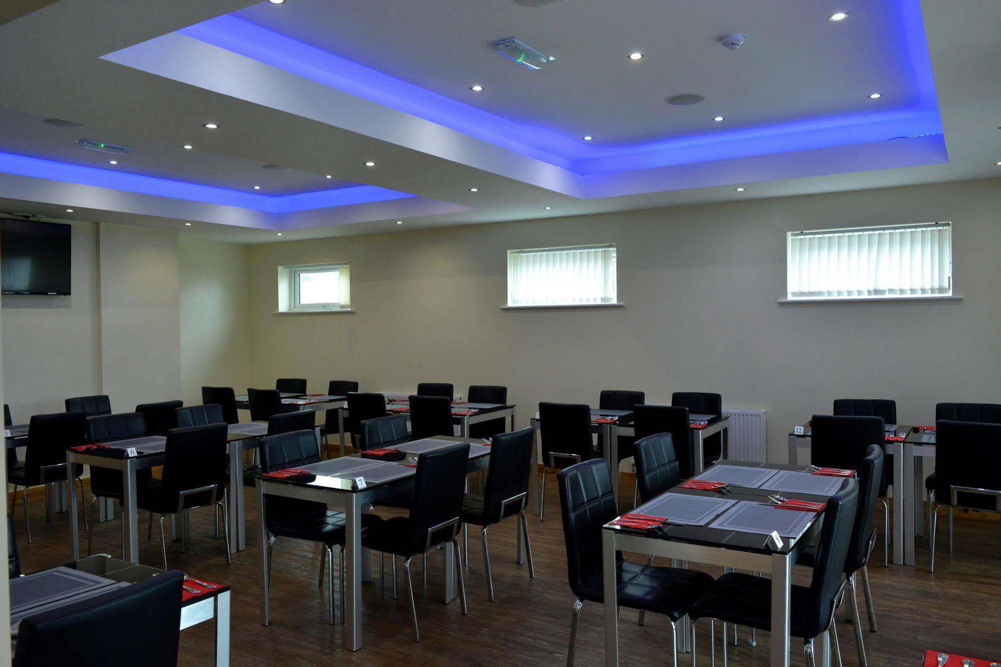 Cambridge Hotel Huddersfield Ngoại thất bức ảnh