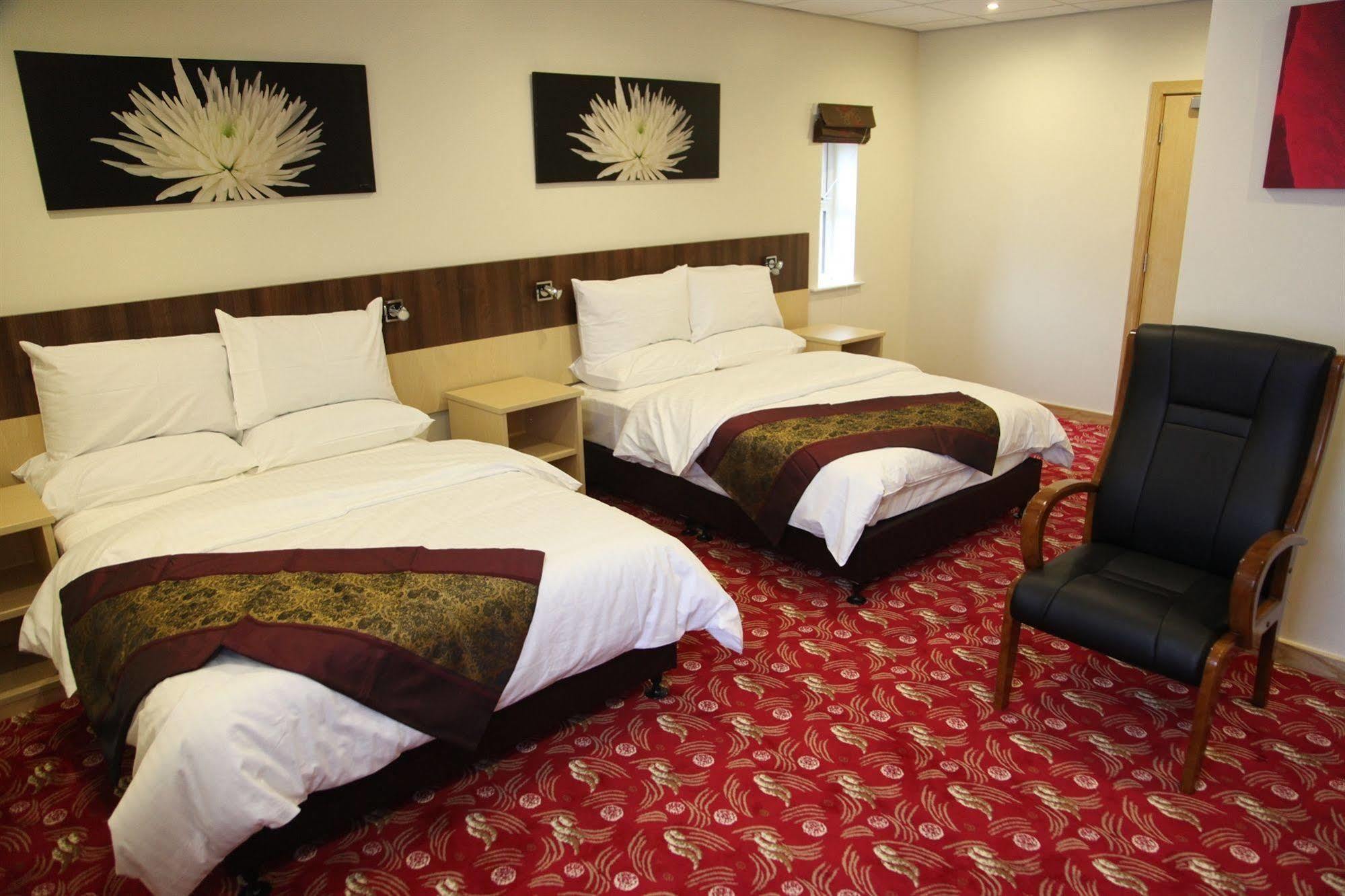 Cambridge Hotel Huddersfield Ngoại thất bức ảnh